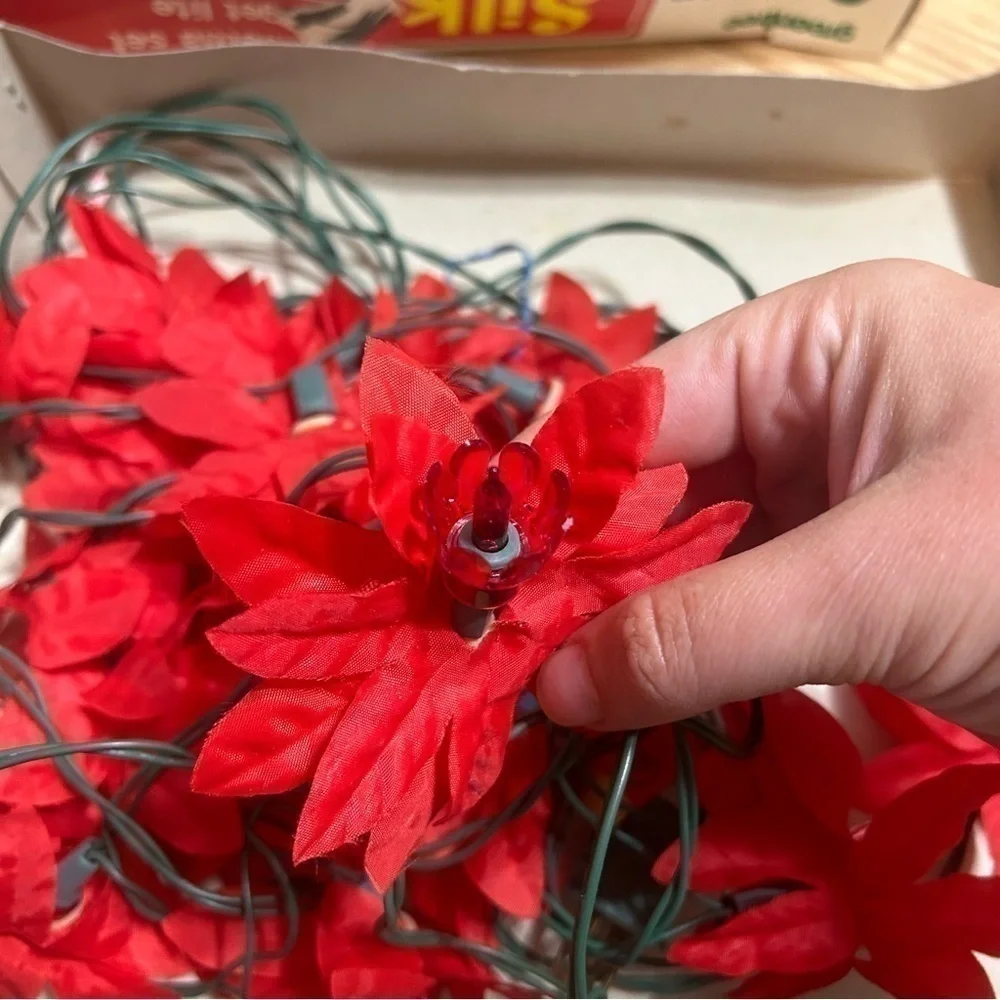 Vintage Silk Poinsettia String Light Set 20 Red Christmas Decoration